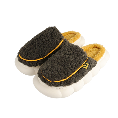 Woolen slippers